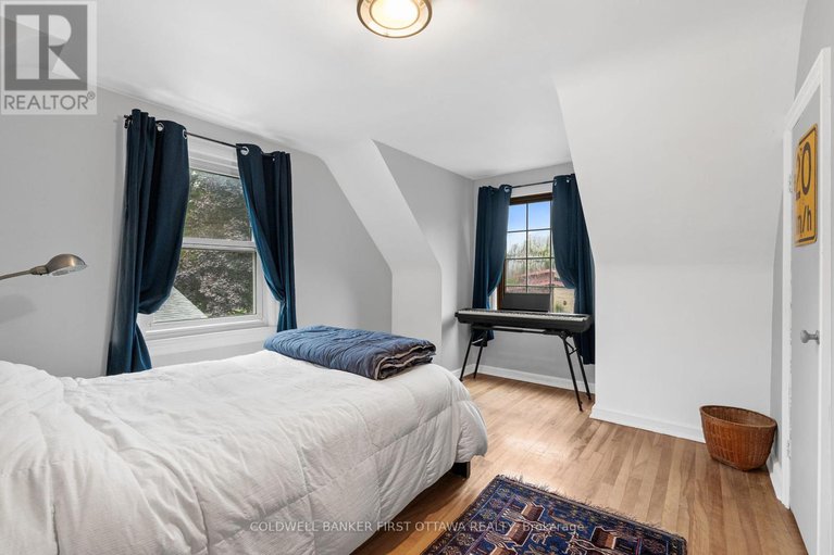 28932809/895-dundee-avenue/queensway-terrace-north/ottawa/ontario/K2B5T2_28