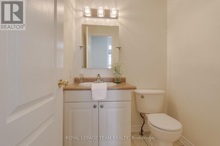 29354960/7-manorgate-place/craig-henrywoodvale/ottawa/ontario/K2G6L3_3