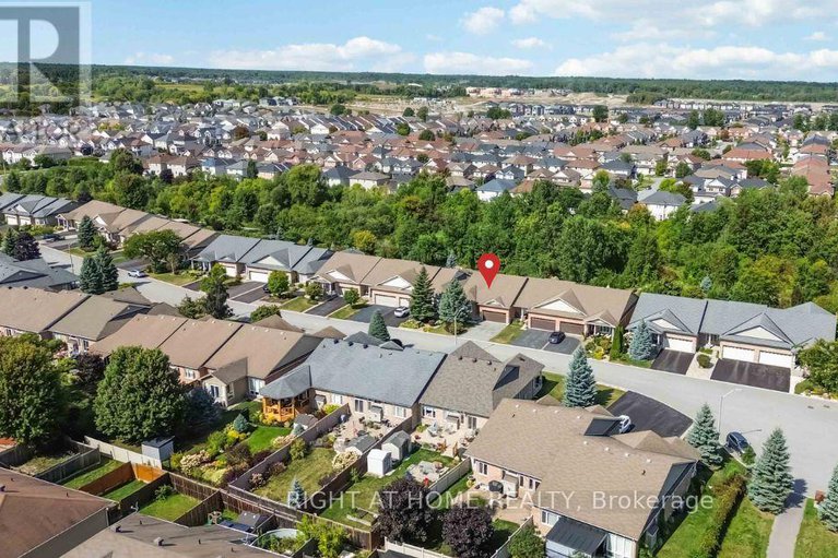 28850097/936-burwash-landing-byway/morgans-grantsouth-march/ottawa/ontario/K2W0C8_34