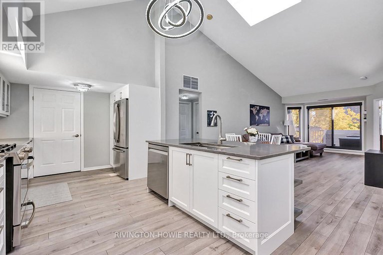 28196868/36-robson-court/kanata-lakesheritage-hills/ottawa/ontario/K2K2W1_13