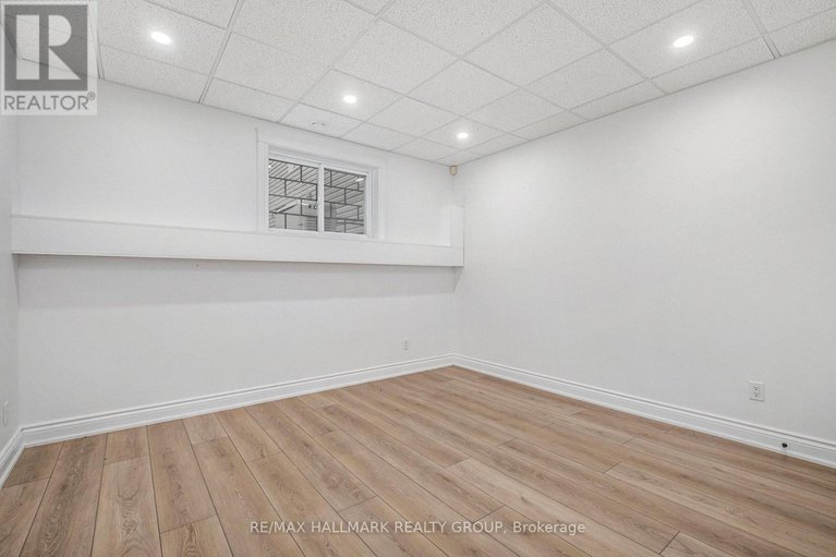 29027545/4633-albion-road/blossom-parkkemp-parkfindlay-creek/ottawa/ontario/K1X1A4_35