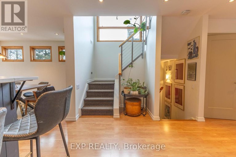 29685310/162-westhaven-crescent/westborohampton-park/ottawa/ontario/K1Z7G3_16