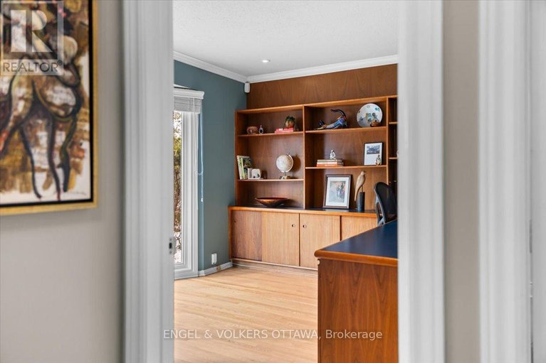 29548999/33-okanagan-drive/bruce-farmgraham-parkqualicumbellands/ottawa/ontario/K2H7E9_26