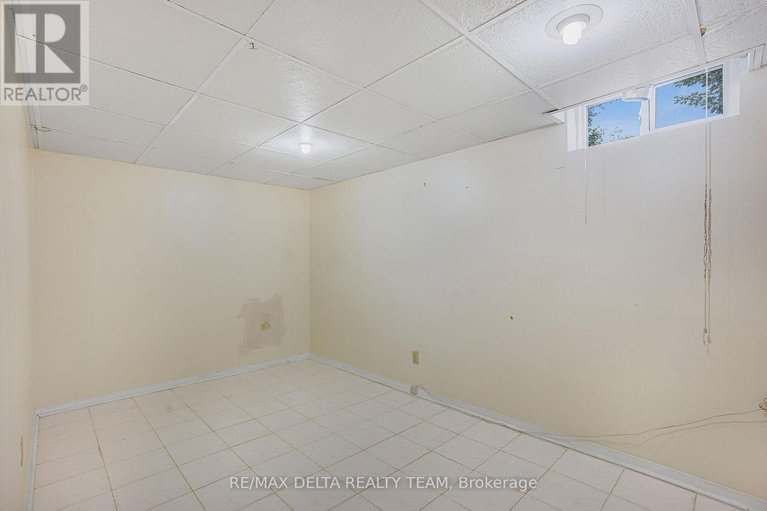 28836365/6321-fortune-drive/convent-glen-north/ottawa/ontario/K1C2A4_22