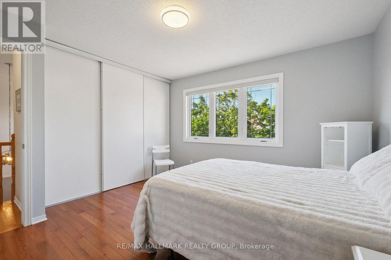 28645671/3034-courtyard-crescent/upper-hunt-club/ottawa/ontario/K1T3R7_17