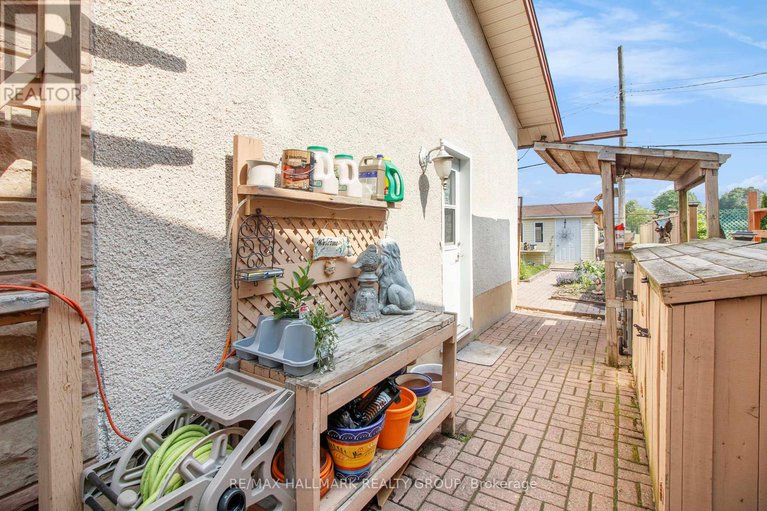 28476380/1036-gill-avenue/elmvale-acresurbandale/ottawa/ontario/K1G2R3_27
