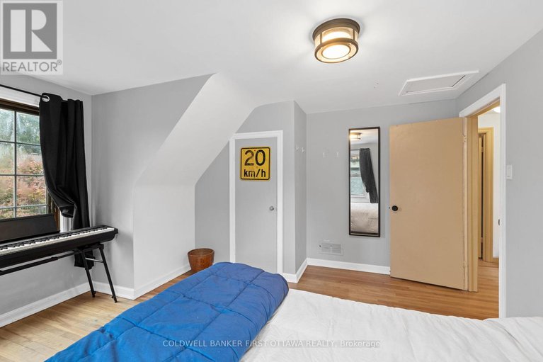 28932809/895-dundee-avenue/queensway-terrace-north/ottawa/ontario/K2B5T2_30