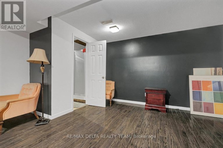 29163520/1590-cedar-mills-road/chateauneuf/ottawa/ontario/K1C7M1_29