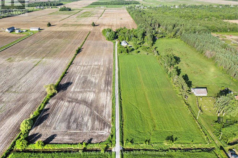 28244627/3383-champlain-street/clarencerockland-twp/clarence-rockland/ontario/K0A1E0_11