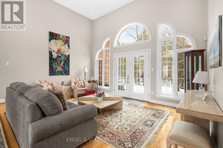 29633496/5-countryside-green/cedar-hillorchard-estates/ottawa/ontario/K2R1B5_5