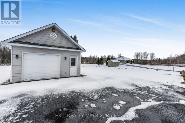 28989592/1582-sandy-hill-road/champlain-twp/champlain/ontario/K6A2R2_4