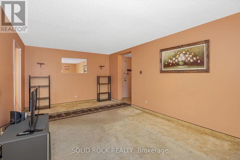 28616169/1465-baseline-road/copeland-park/ottawa/ontario/K2C3L9_10
