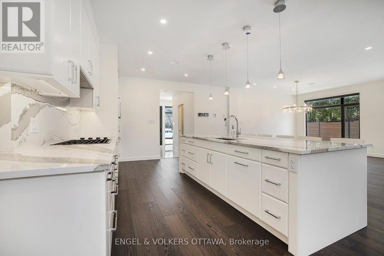 28202595/888-melwood-avenue/mckellar-heightsglabar-park/ottawa/ontario/K2A3C3_12