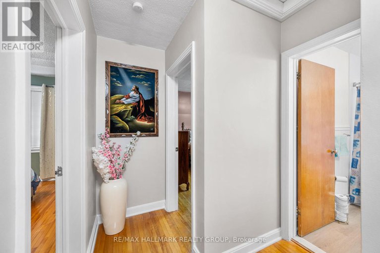 28477413/141-dahlia-avenue/applewood-acres/ottawa/ontario/K1H6G1_15