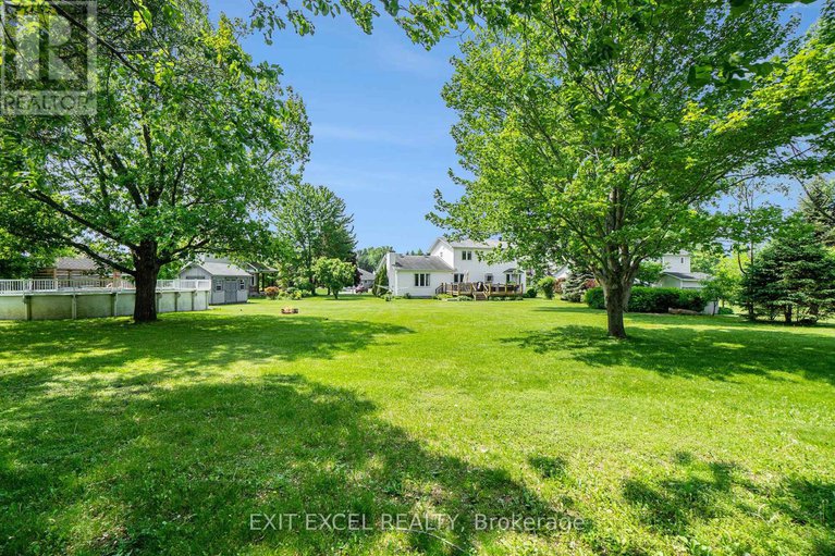 28425414/1551-stanleyfield-crescent/greely/ottawa/ontario/K4P1M7_27