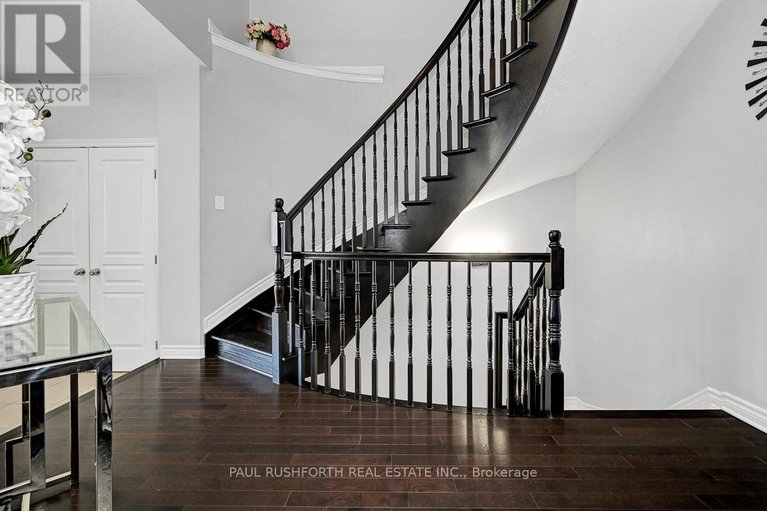 29495848/560-du-pin-rouge-way/mer-bleuebradley-estatesanderson-park/ottawa/ontario/K1W0C4_5