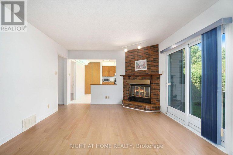 28879318/82-nestow-drive/tanglewood/ottawa/ontario/K2G4L8_11