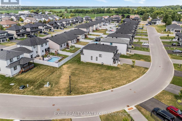 28997577/1143-avignon-street/embrun/russell/ontario/K0A1W0_36