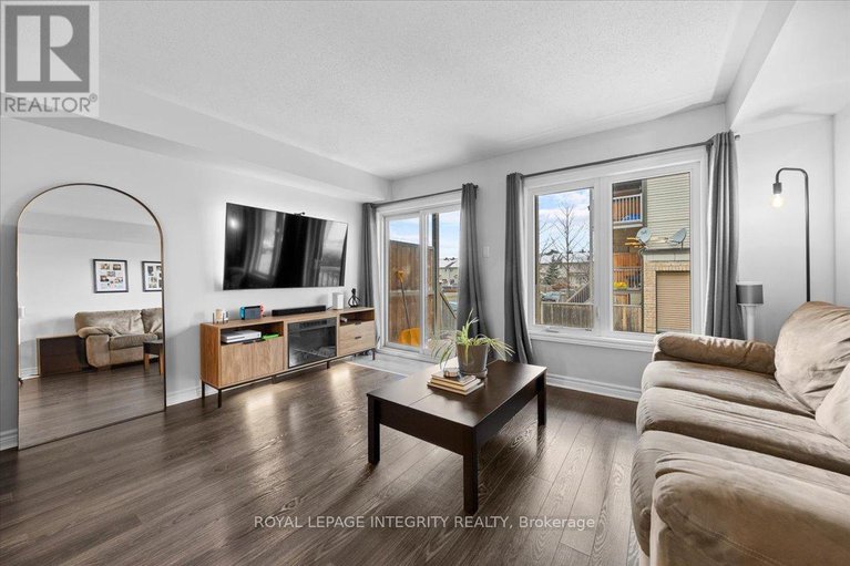 29318065/11-1124-docteur-corbeil-boulevard/town-of-rockland/clarence-rockland/ontario/K4K0G9_18