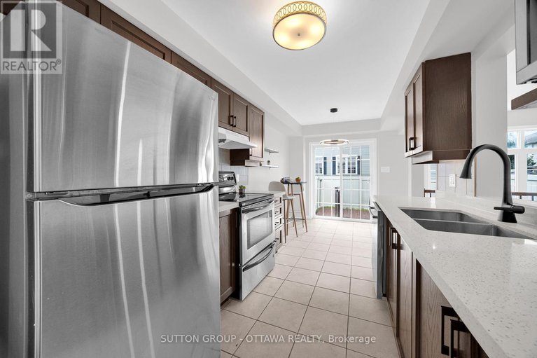 28762119/554-ashbourne-crescent/stonebridge/ottawa/ontario/K2J0P6_16