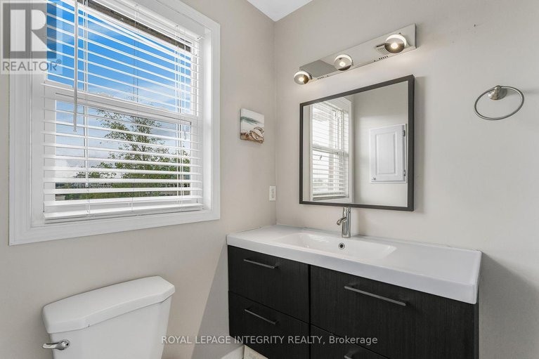28812430/111-arcola-private/overbrookcastle-heights/ottawa/ontario/K1K4W9_20