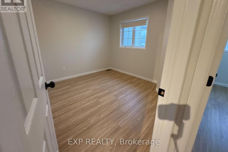 29142305/14-drumso-street/hunt-club-parkgreenboro/ottawa/ontario/K1T3Y2_21