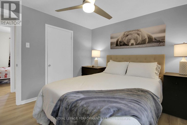 28622582/786-cummings-avenue/castle-heightsrideau-high/ottawa/ontario/K1K2L2_21