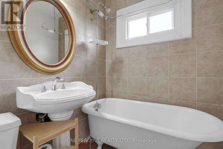 28348247/165-hawthorne-avenue/ottawa-east/ottawa/ontario/K1S0B2_18