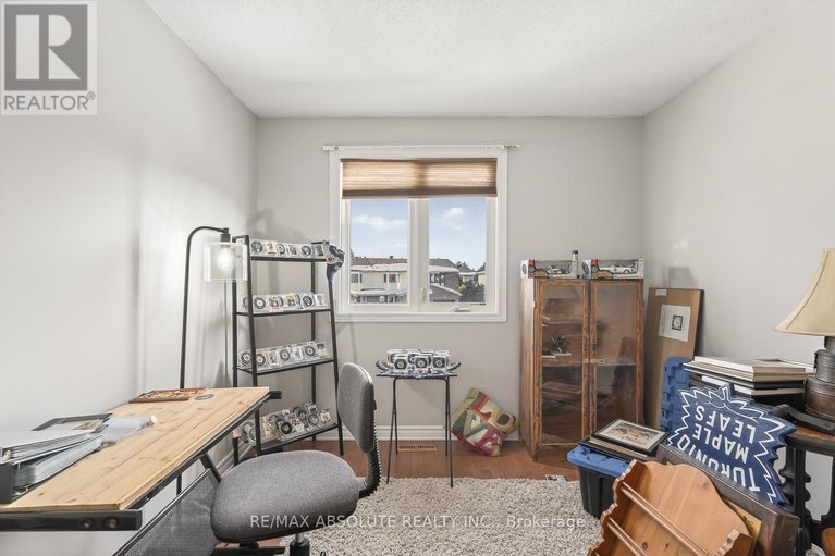 29641681/1475-deavy-way/bilberry-creekqueenswood-heights/ottawa/ontario/K1E2W7_21