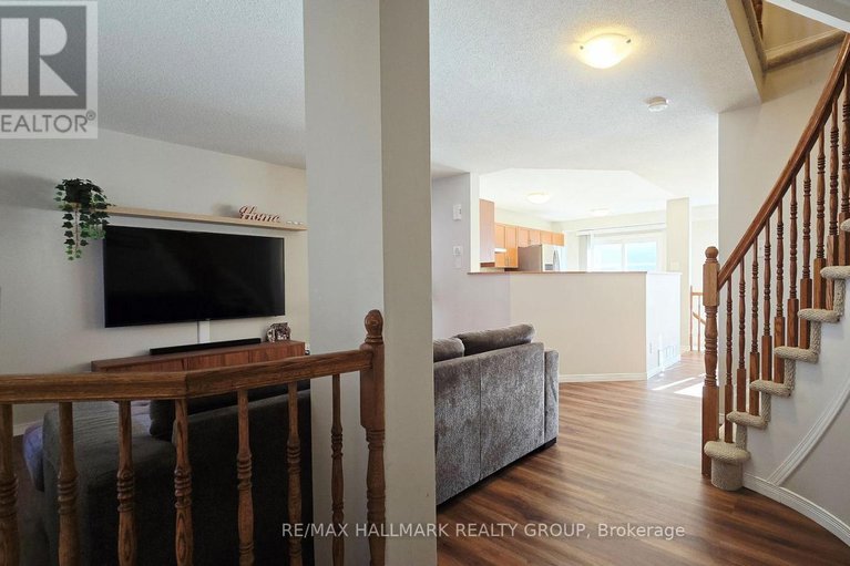 29047464/992-klondike-road/morgans-grantsouth-march/ottawa/ontario/K2K0C3_7