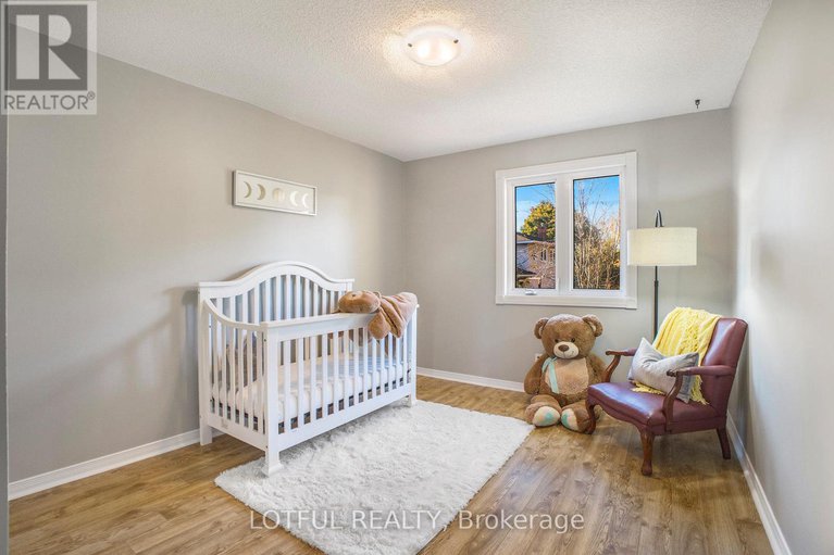 29252197/4-spindle-way/stittsville-south/ottawa/ontario/K2S1J4_22