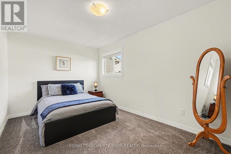 29450647/53-filion-crescent/bridlewood/ottawa/ontario/K2M1V5_19