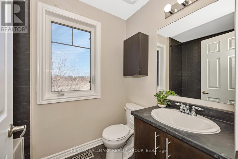 29651054/618-martinique-lane/stittsville-north/ottawa/ontario/K2S0L9_33