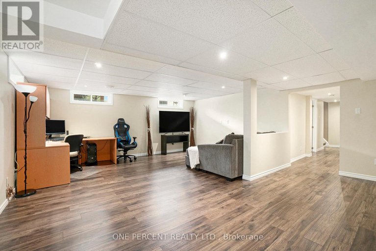 28410725/1208-stanton-road/queensway-terrace-southridgeview/ottawa/ontario/K2C3E2_14
