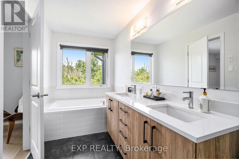 29551483/147-wabikon-crescent/blossom-parkkemp-parkfindlay-creek/ottawa/ontario/K1X0H8_21