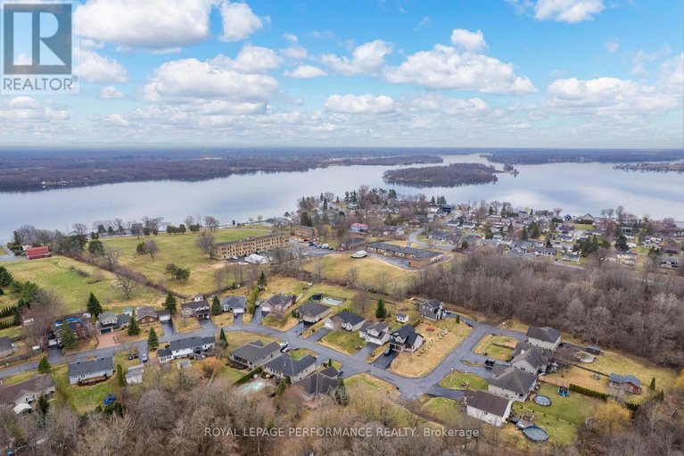 29593510/18353-lana-drive/south-glengarry-charlottenburgh-twp/south-glengarry/ontario/K6H7L9_48