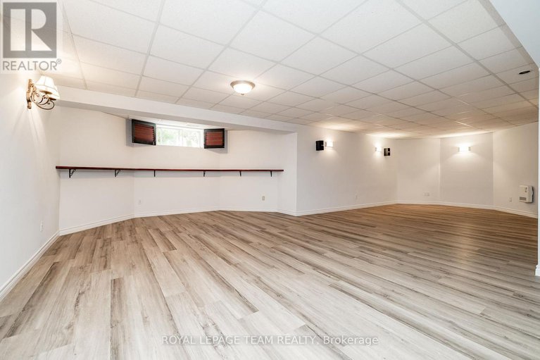 28939850/38-marchvale-drive/rural-kanata-central/ottawa/ontario/K2W1C2_36
