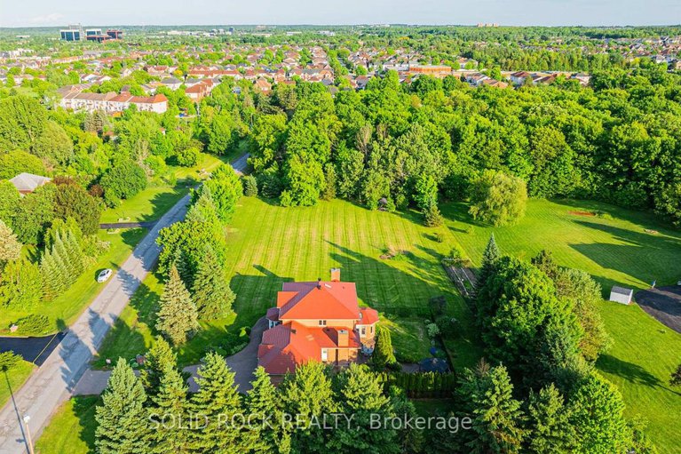 28411902/42-marchbrook-circle/rural-kanata-central/ottawa/ontario/K2W1A1_36