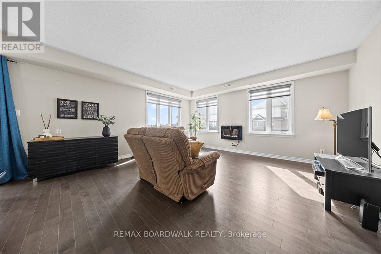 29458538/b-1015-beryl-private/riverside-southgloucester-glen/ottawa/ontario/K1V2M4_16