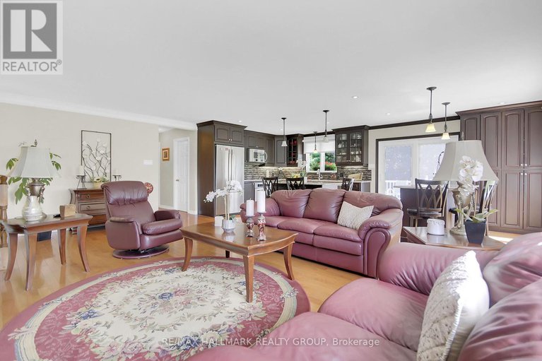 28655668/1721-carsonby-road-e/manotick-south-to-roger-stevens/ottawa/ontario/K0A2E0_15