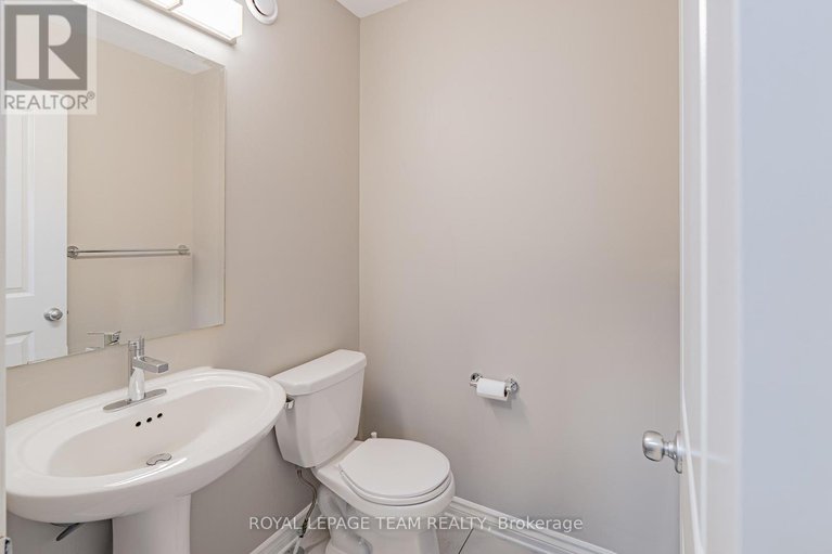 28252866/768-cedar-creek-drive/blossom-parkkemp-parkfindlay-creek/ottawa/ontario/K1T0B2_6