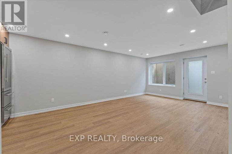 28843557/630-tweedsmuir-avenue/westborohampton-park/ottawa/ontario/K1Z5P5_42