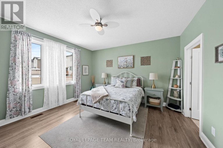 29419268/111-dun-skipper-drive/blossom-parkkemp-parkfindlay-creek/ottawa/ontario/K1X0G1_16