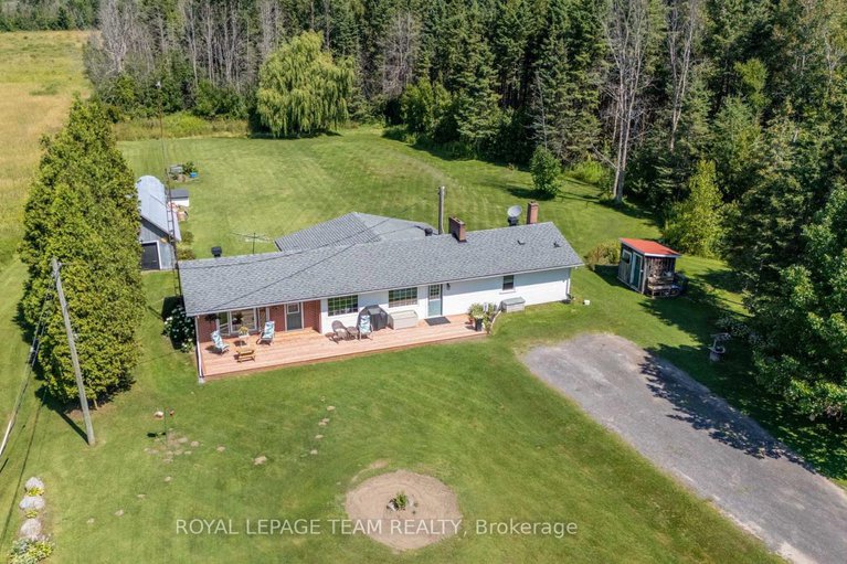 28652632/12135-county-road-2-road/south-dundas-williamsburgh-twp/south-dundas/ontario/K0C1X0_36