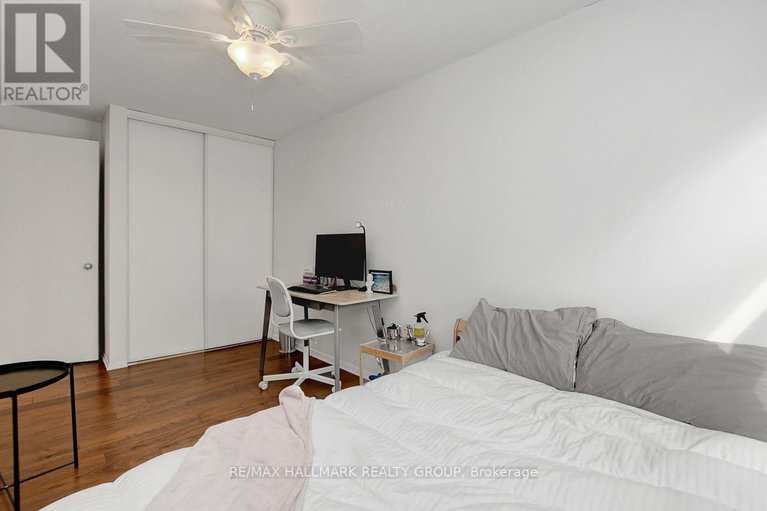 28827238/2094-eric-crescent/pineview/ottawa/ontario/K1B4P4_22