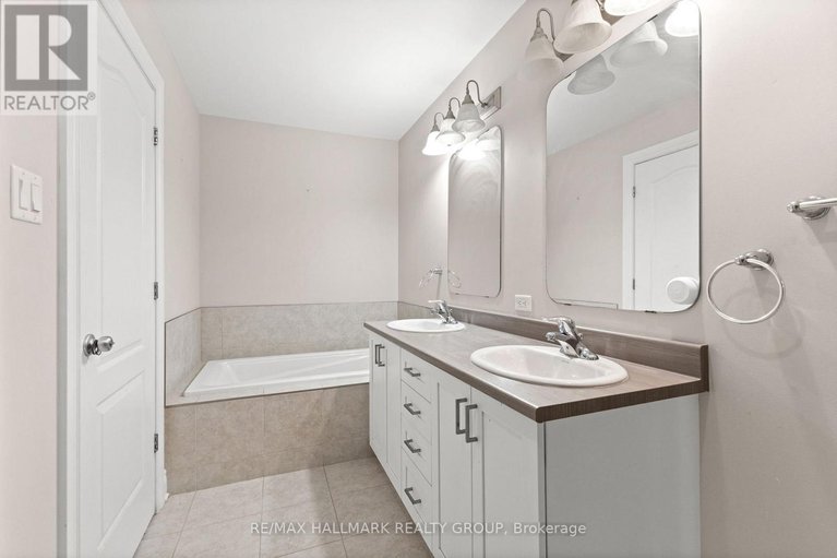 28887715/2309-marble-crescent/town-of-rockland/clarence-rockland/ontario/K4K0G9_21