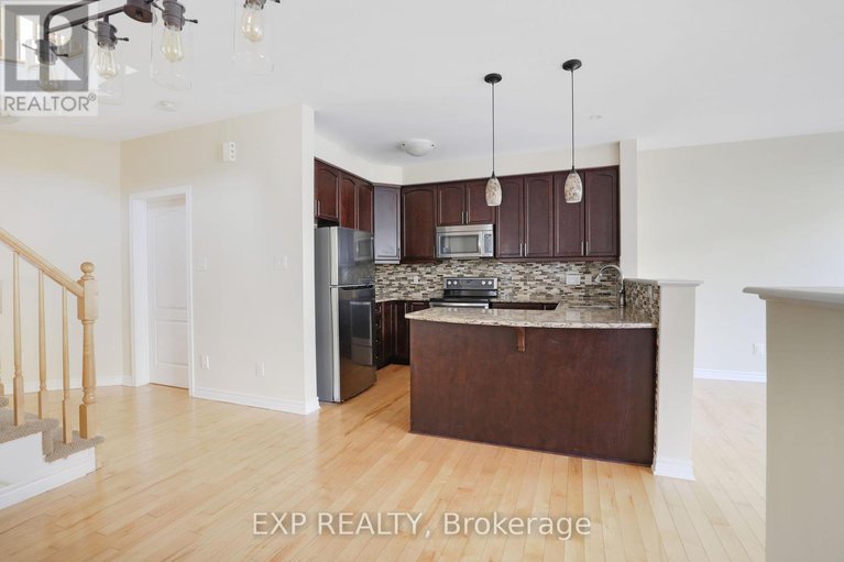 28984238/618-moorpark-avenue-n/emerald-meadowstrailwest/ottawa/ontario/K2M0B6_7