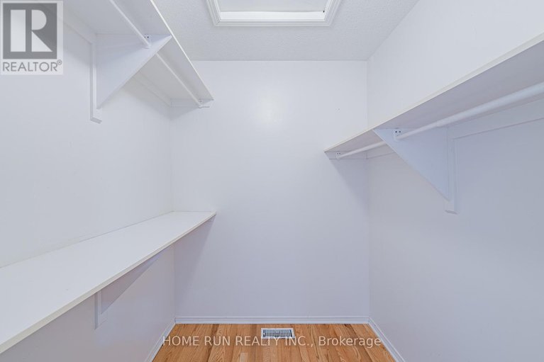 29554802/182-windhurst-drive/barrhaven-east/ottawa/ontario/K2G6J4_24