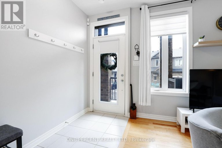 29612746/i-735-dearborn-private/blossom-parkkemp-parkfindlay-creek/ottawa/ontario/K1T0W3_7