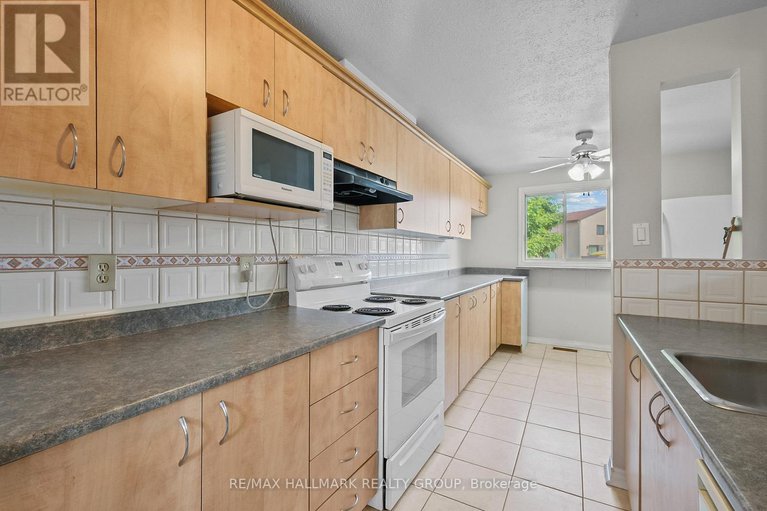 28817902/9-1483-bethamy-lane/beacon-hill-south/ottawa/ontario/K1J8P7_15